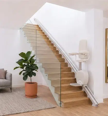 Bannière monte-escalier debout