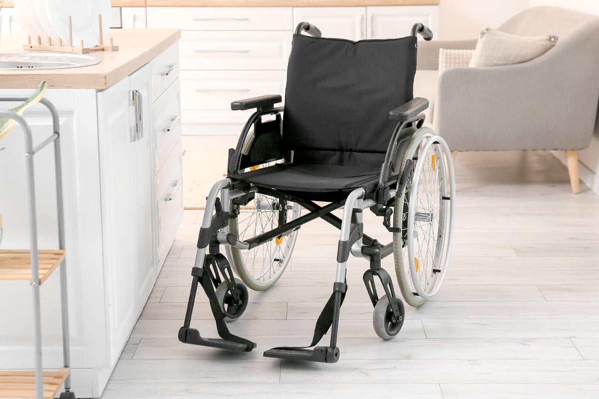 Photo de fauteuil roulant pliable