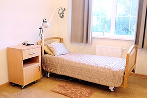 https://www.bonjoursenior.fr/wp-content/uploads/2025/06/lit-medicalise-en-location_196px.jpg