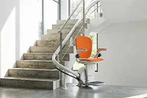 https://www.bonjoursenior.fr/wp-content/uploads/2025/07/montascale-curvilineo-02-296x198-1.webp